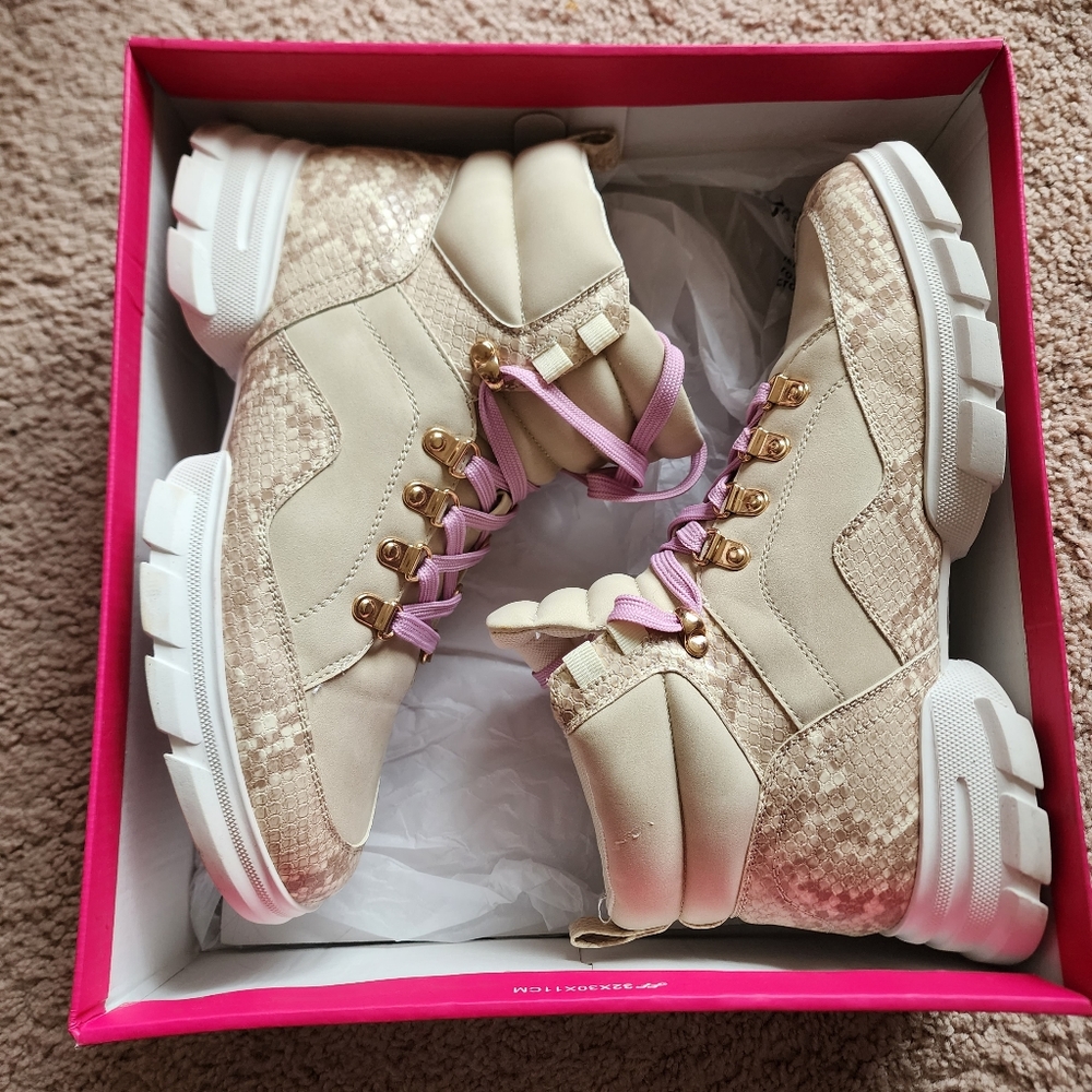 Shoedazzle beige snakeskin print sneakers